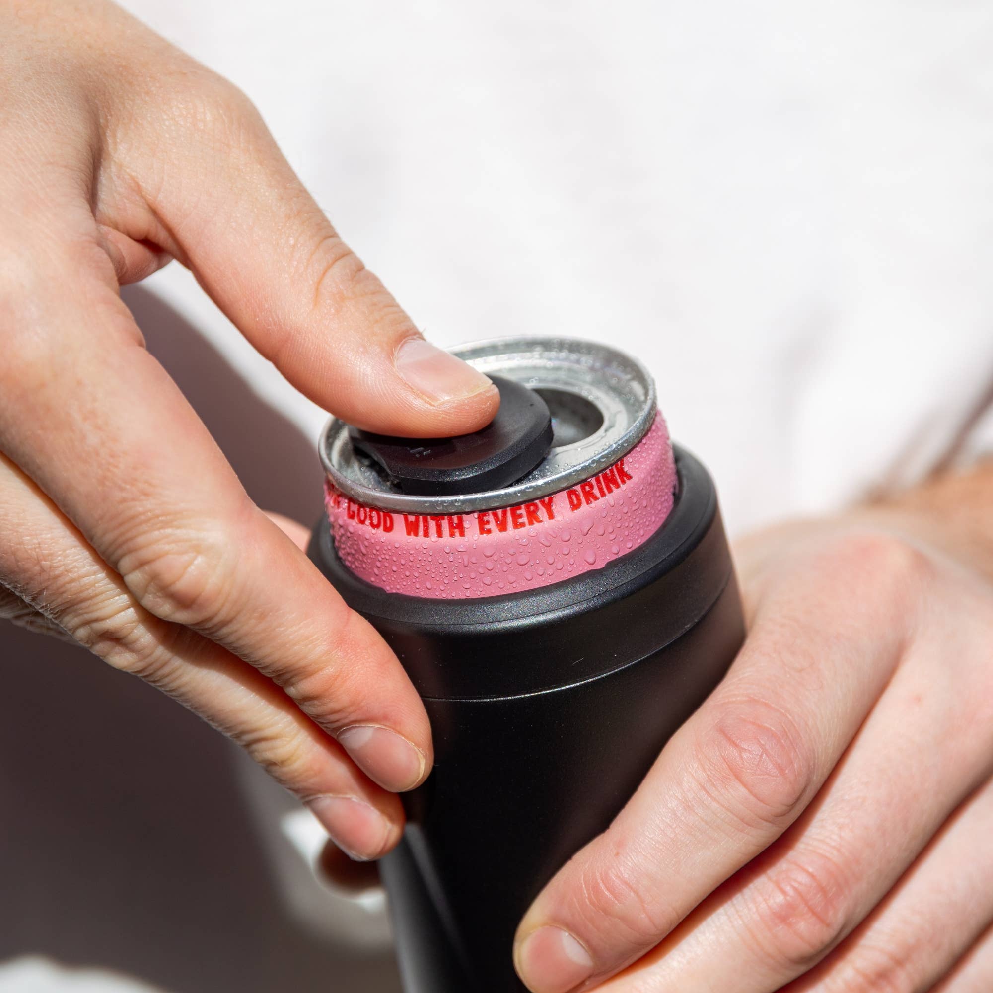 NEW: Huski Slim Can Cooler - Champagne - Gateway Gifts
