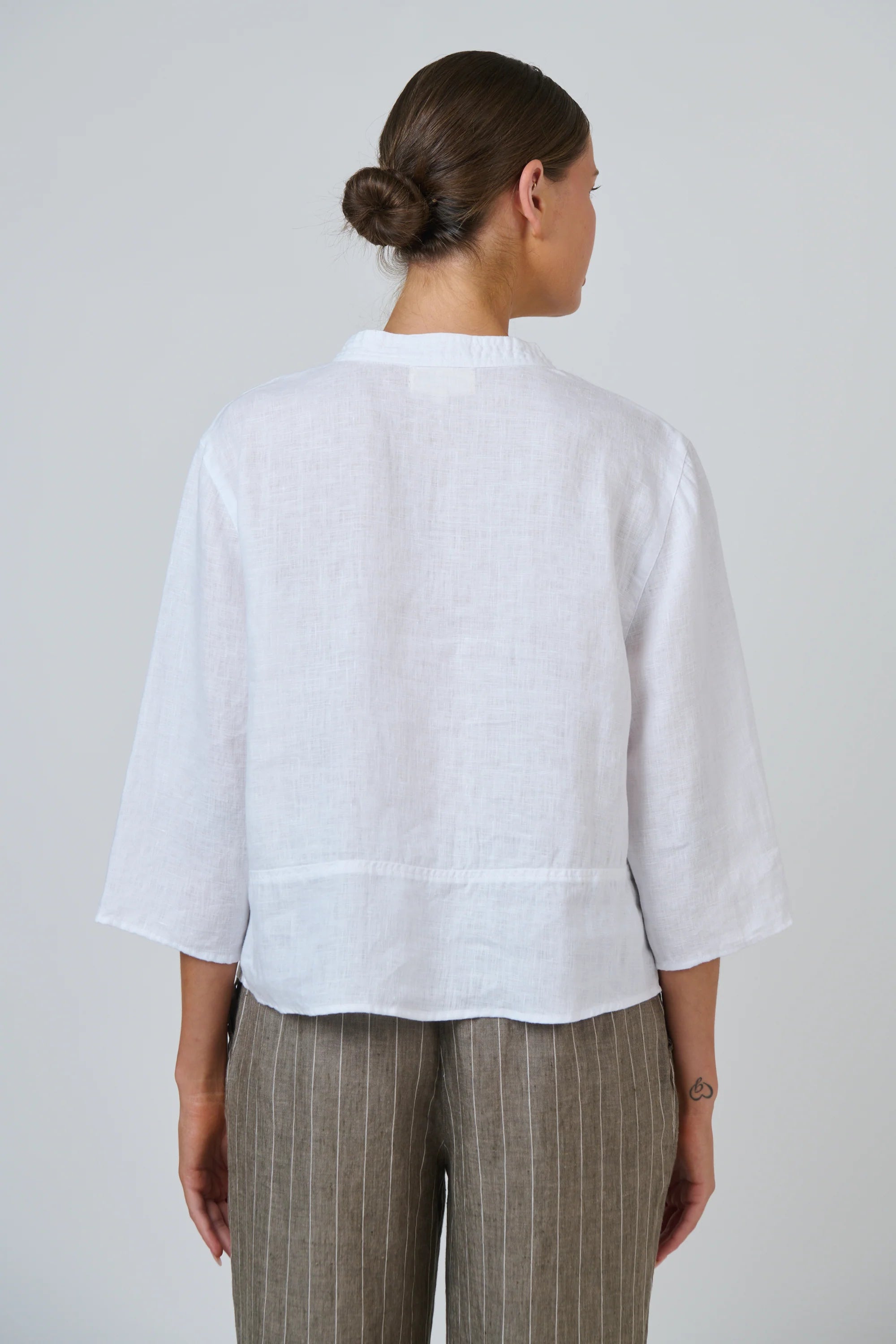 Vee white Linen Top