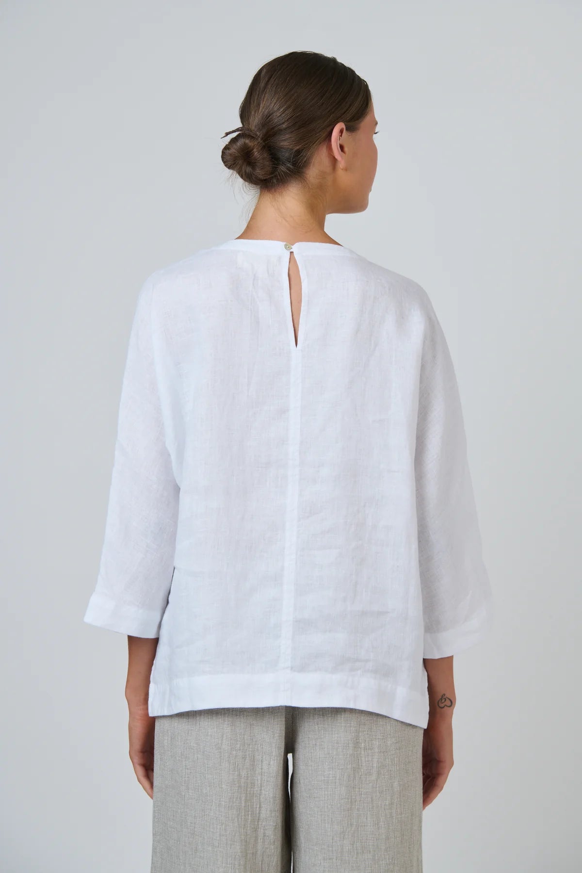 Ness Top White Linen White - Gateway Gifts