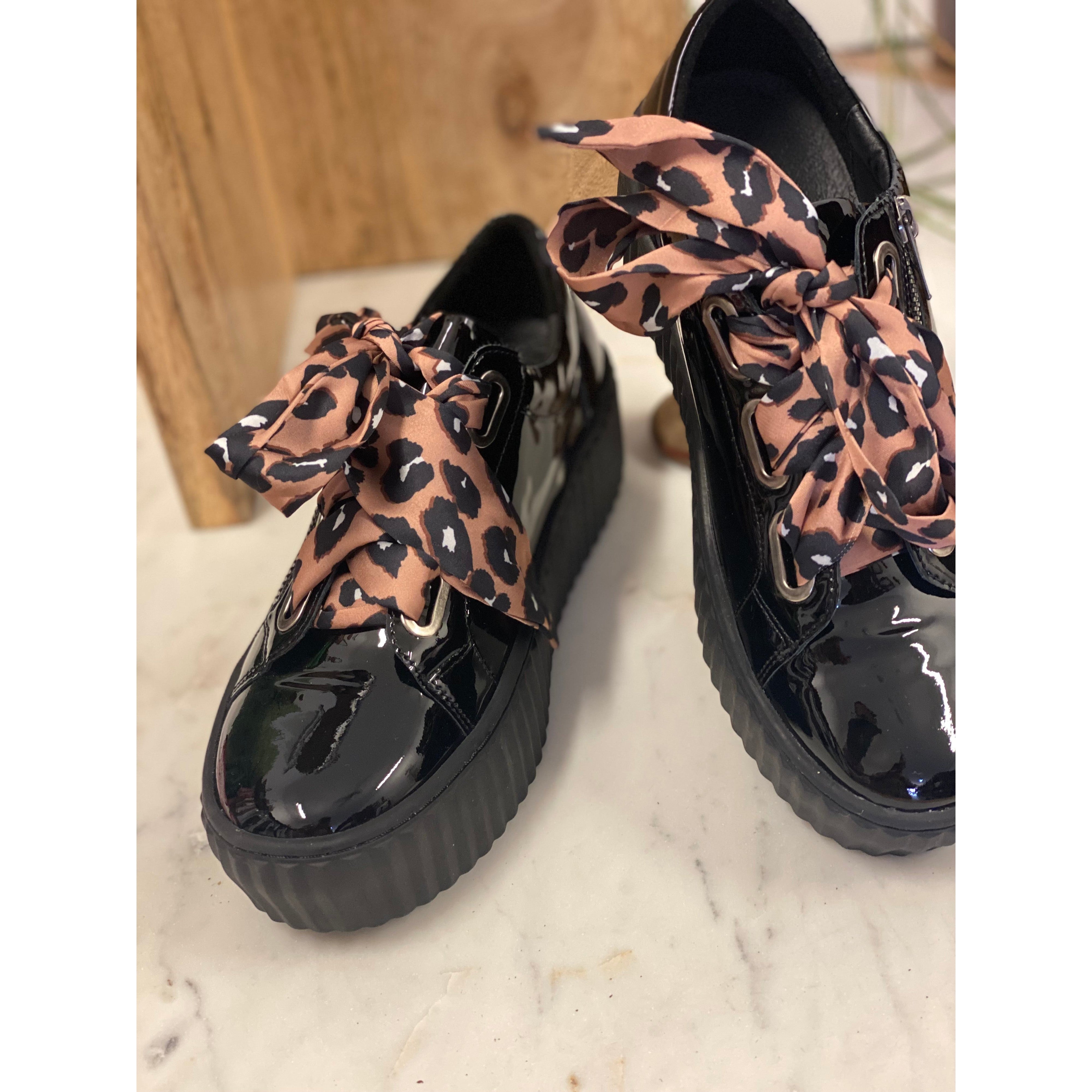 Ufina Lace Up