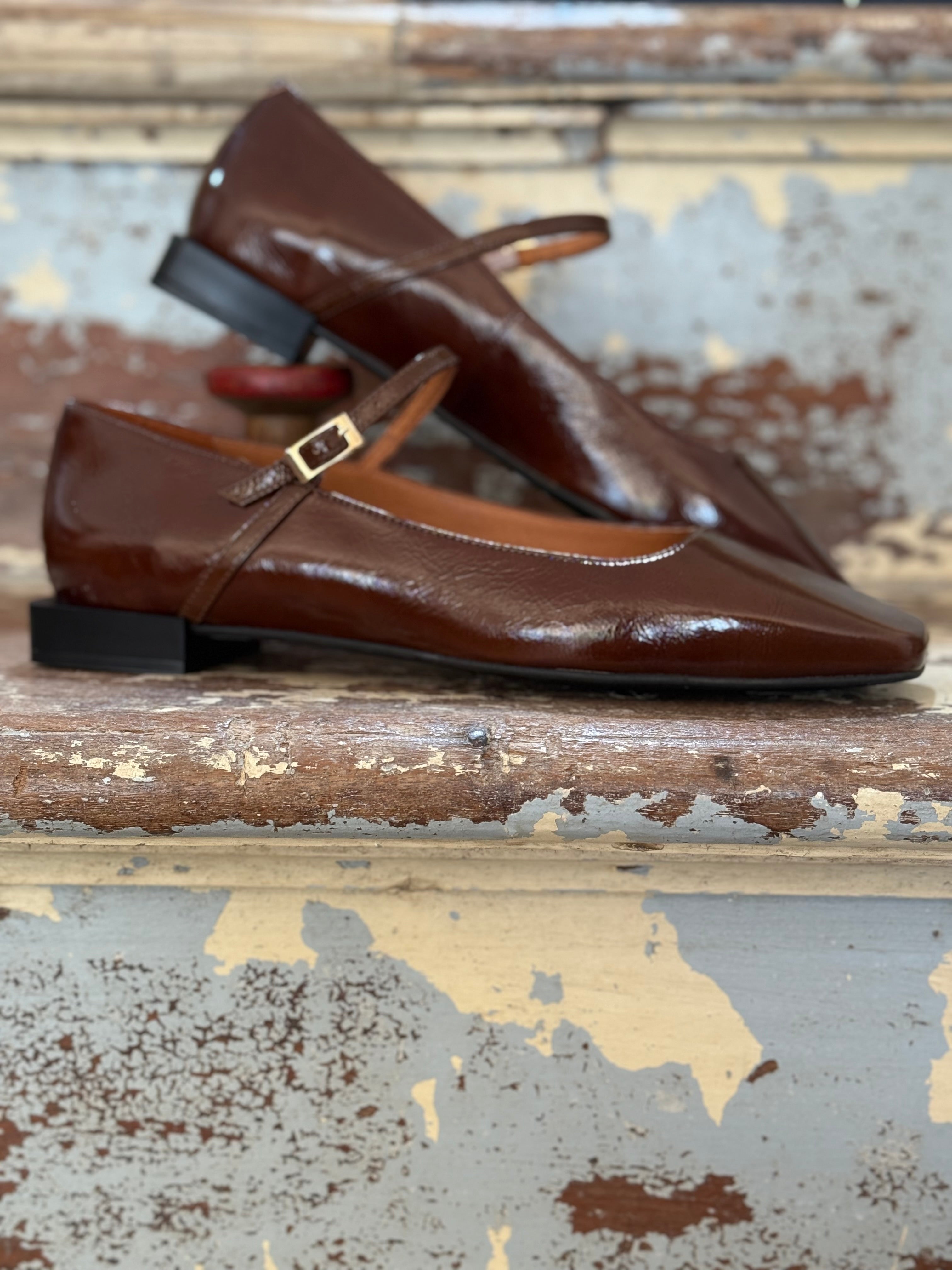 Venice Moka Flat