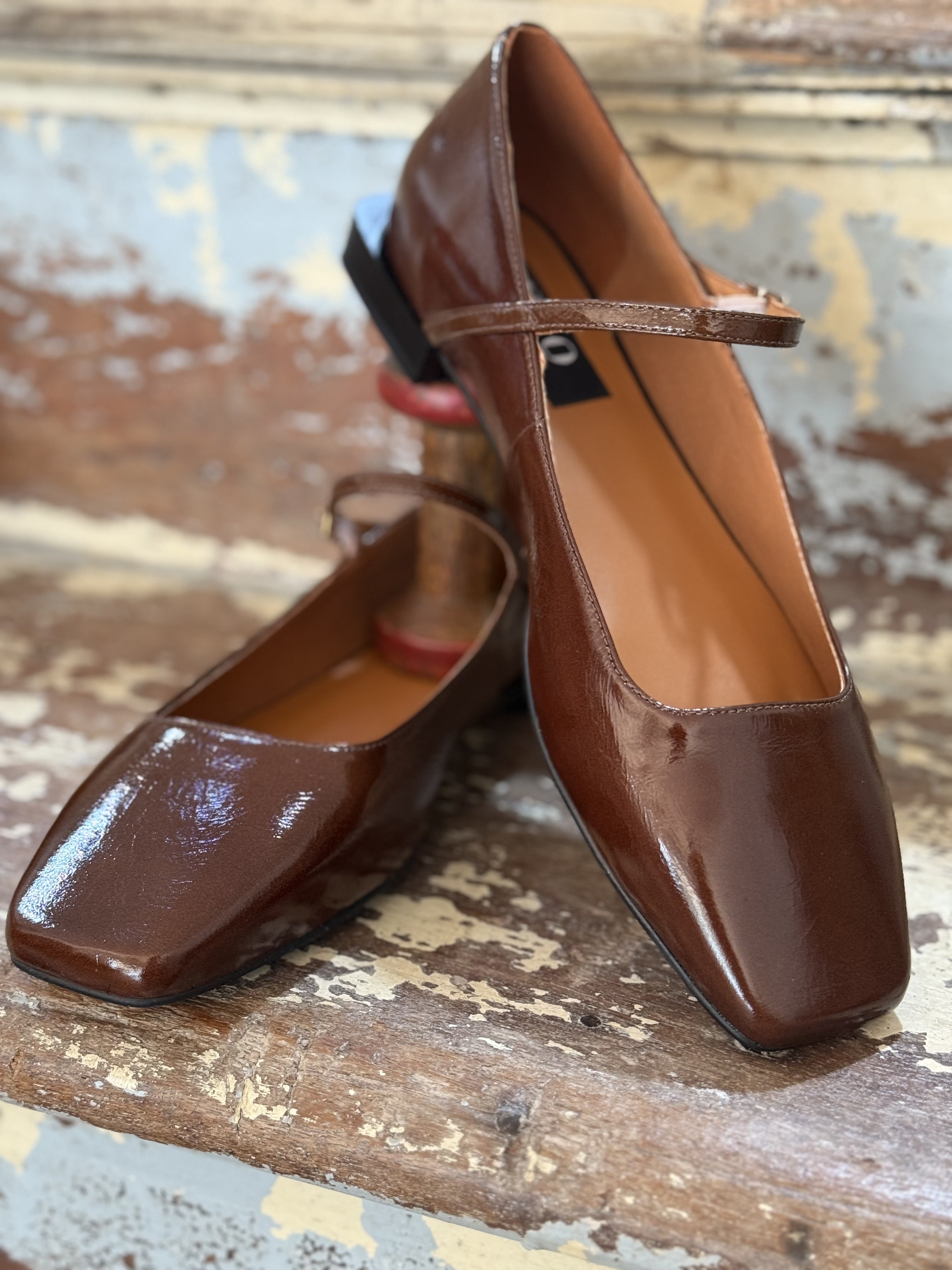 Venice Moka Flat