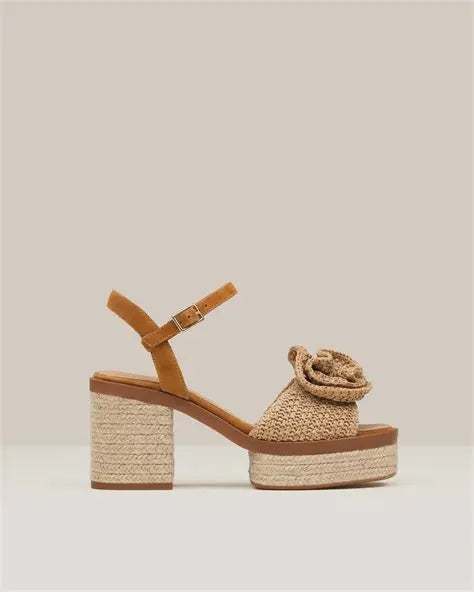 Luana Heel
