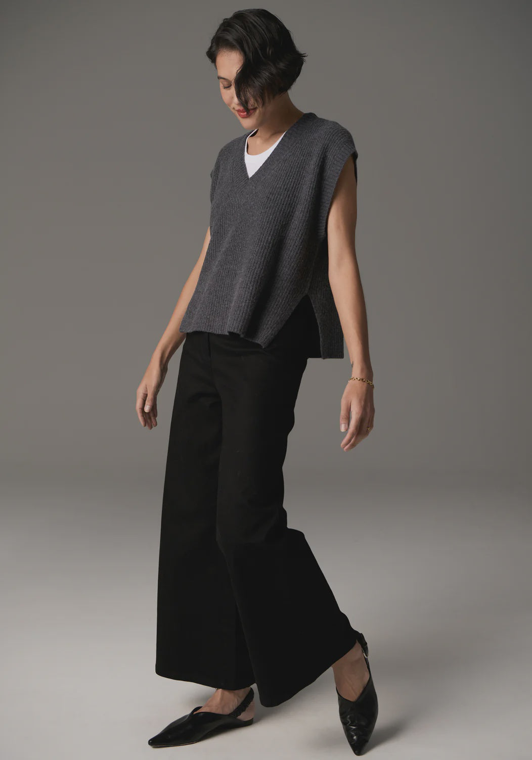 Mehr Vest Charcoal