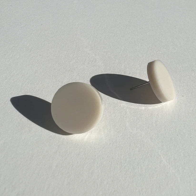 Set of 3 Studs - 15mm Round - Matte Ivory Beige / Matte Black / Tortoise Shell - Gateway Gifts