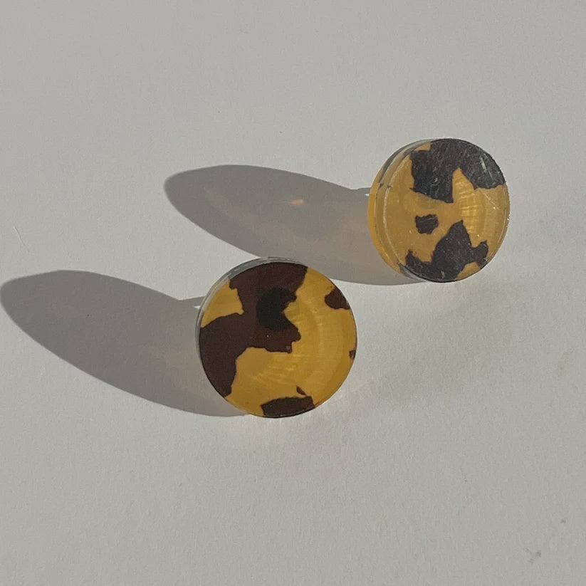 15mm Round Stud - Tortoise Shell - Gateway Gifts