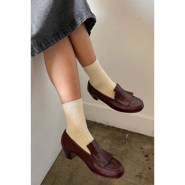 Her Socks Porcelaine