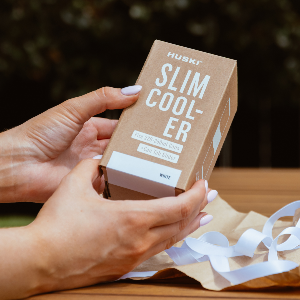NEW: Huski Slim Can Cooler - Champagne - Gateway Gifts