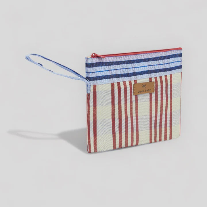 Dorothy Pouch Chantilly Red