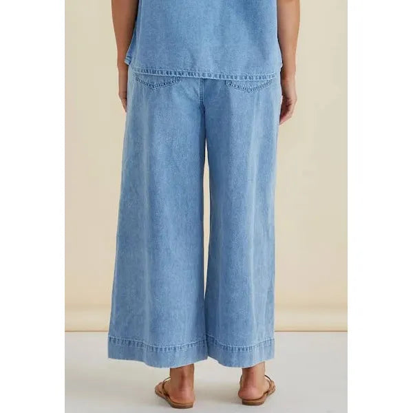 Saffra Relax Leg Jean - Gateway Gifts