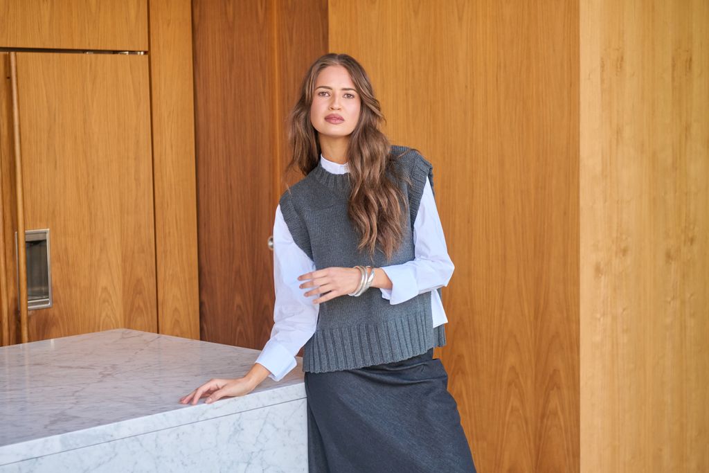 Wishbone Vest Coal - Gateway Gifts