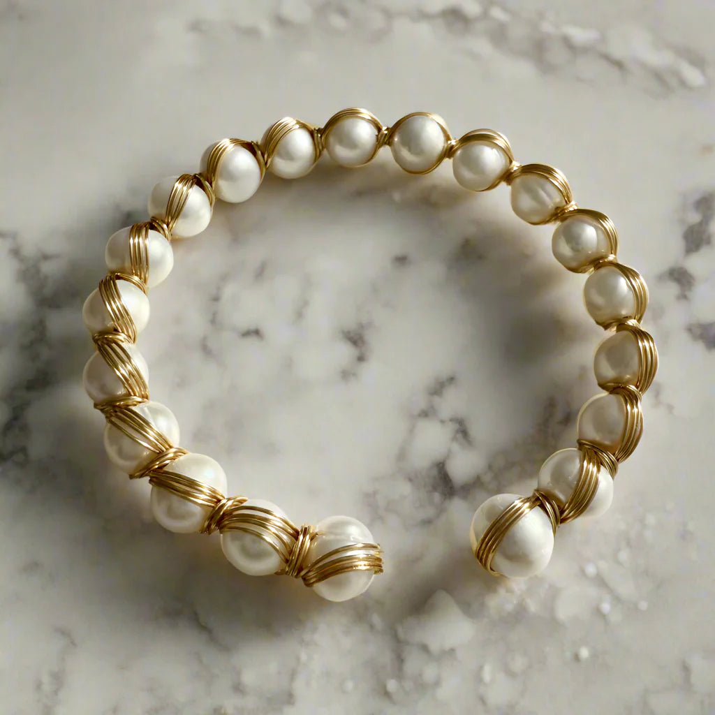 Isla Freshwater Pearl Cuff