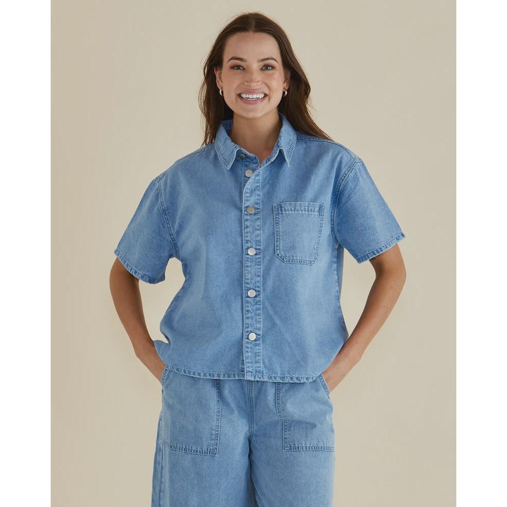 Saffra Short Sleeve Denim Shirt - Gateway Gifts