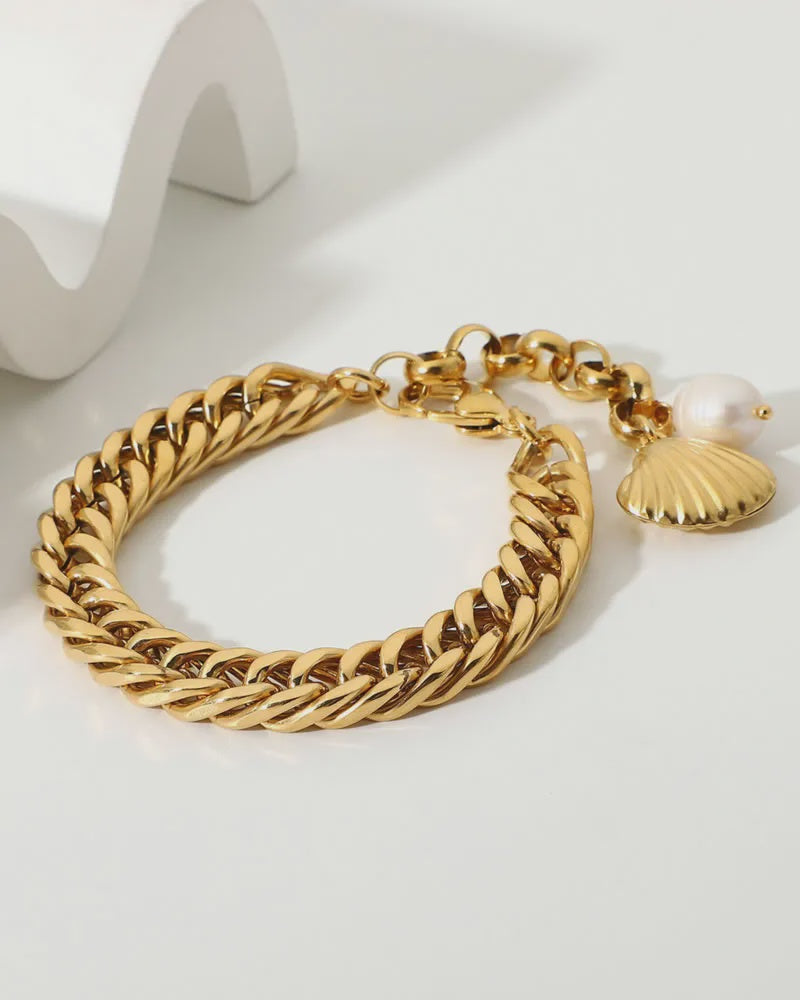 ophelia Gold Bracelet With Shell & freshwater pearl