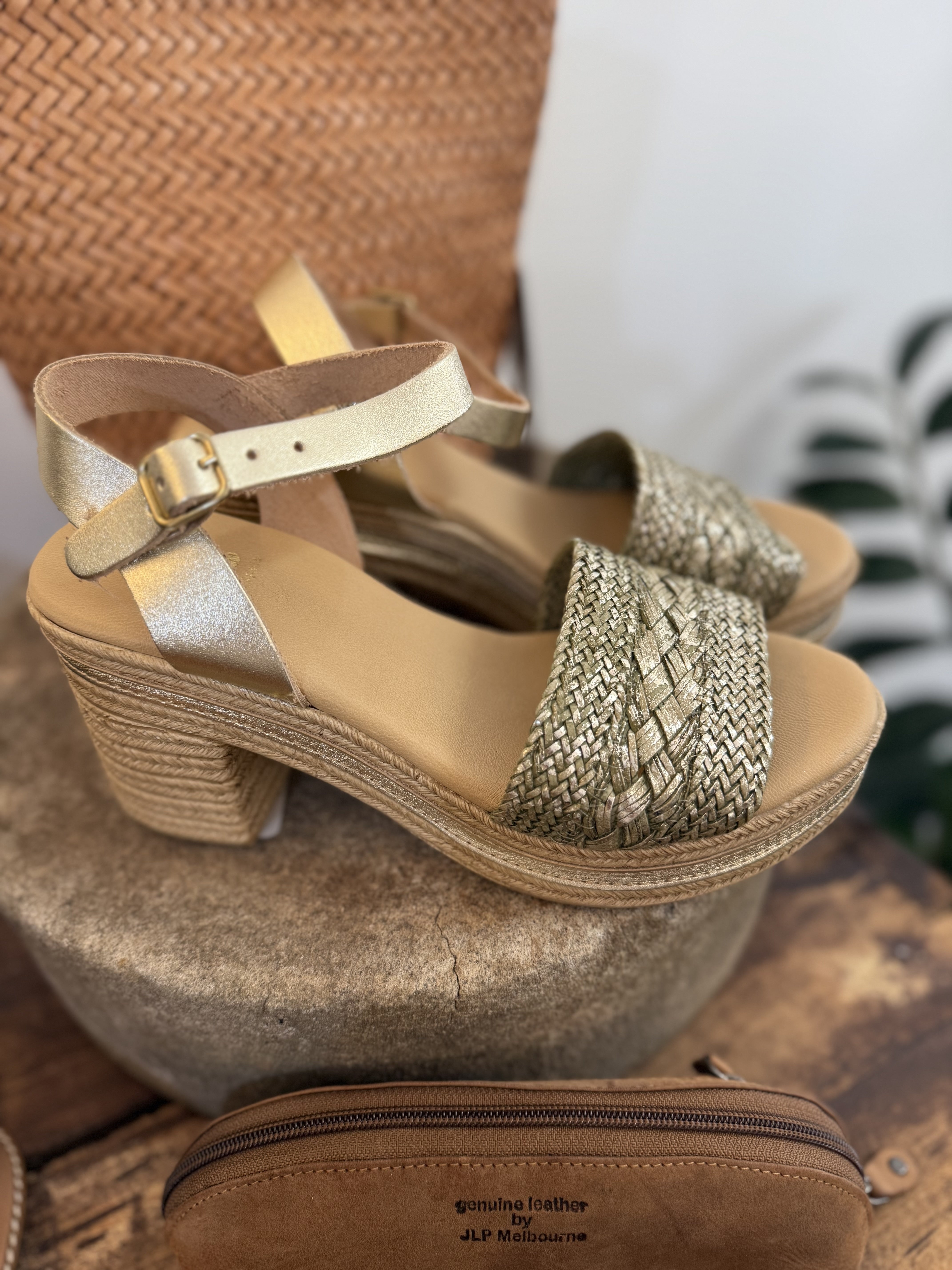 Queenie Heel Platinum