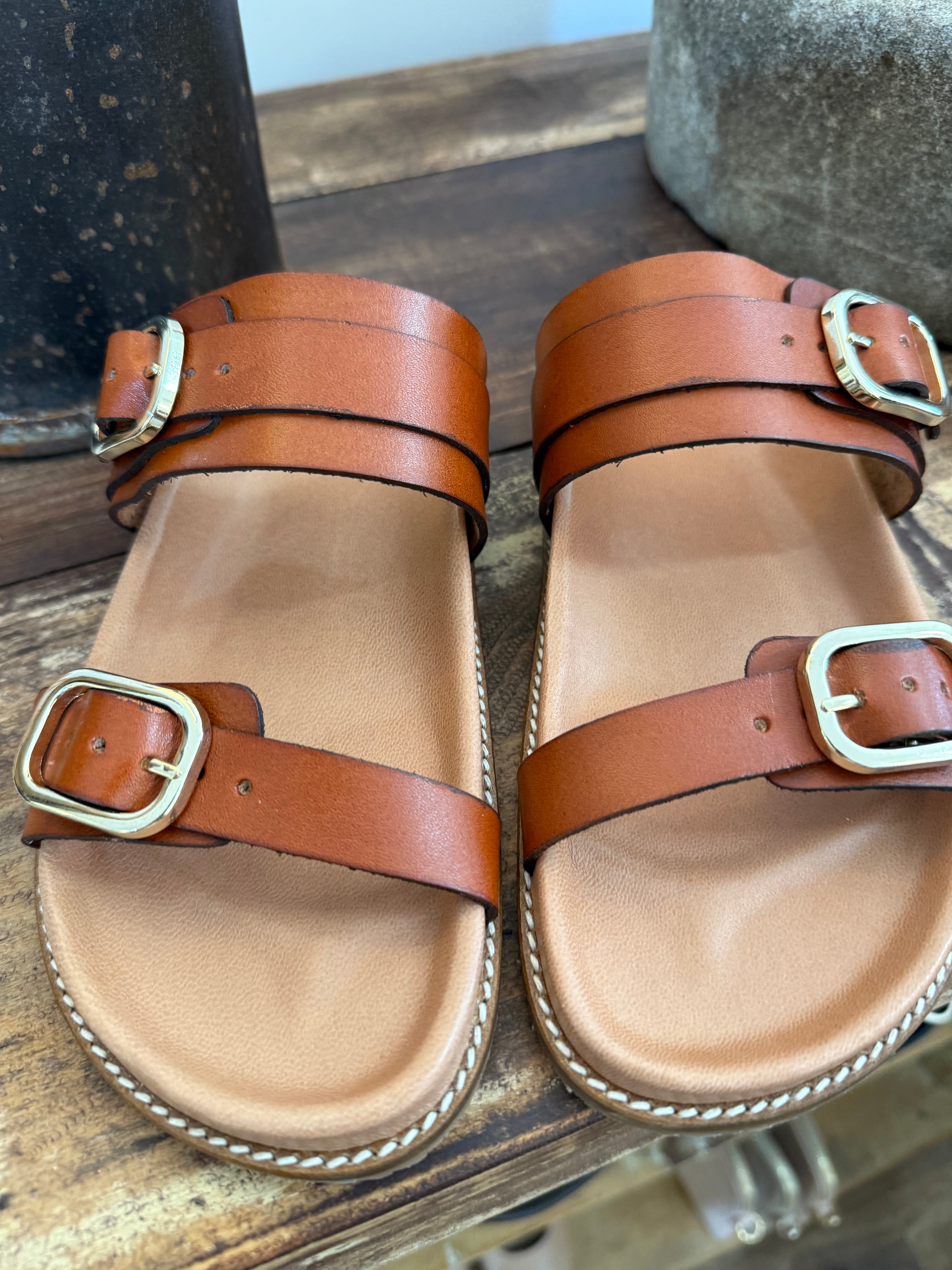 Janina Slide Cuero