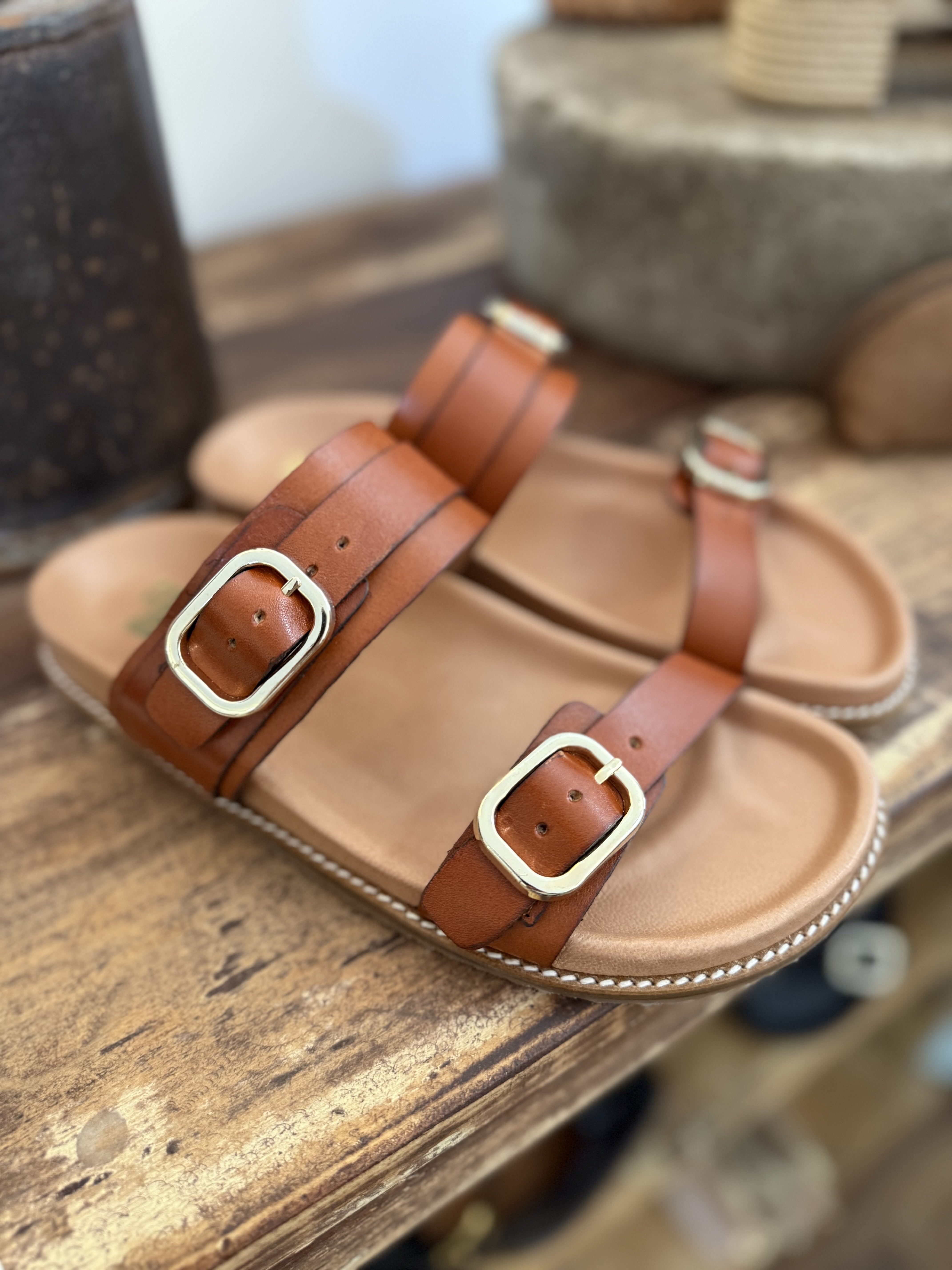 Janina Slide Cuero