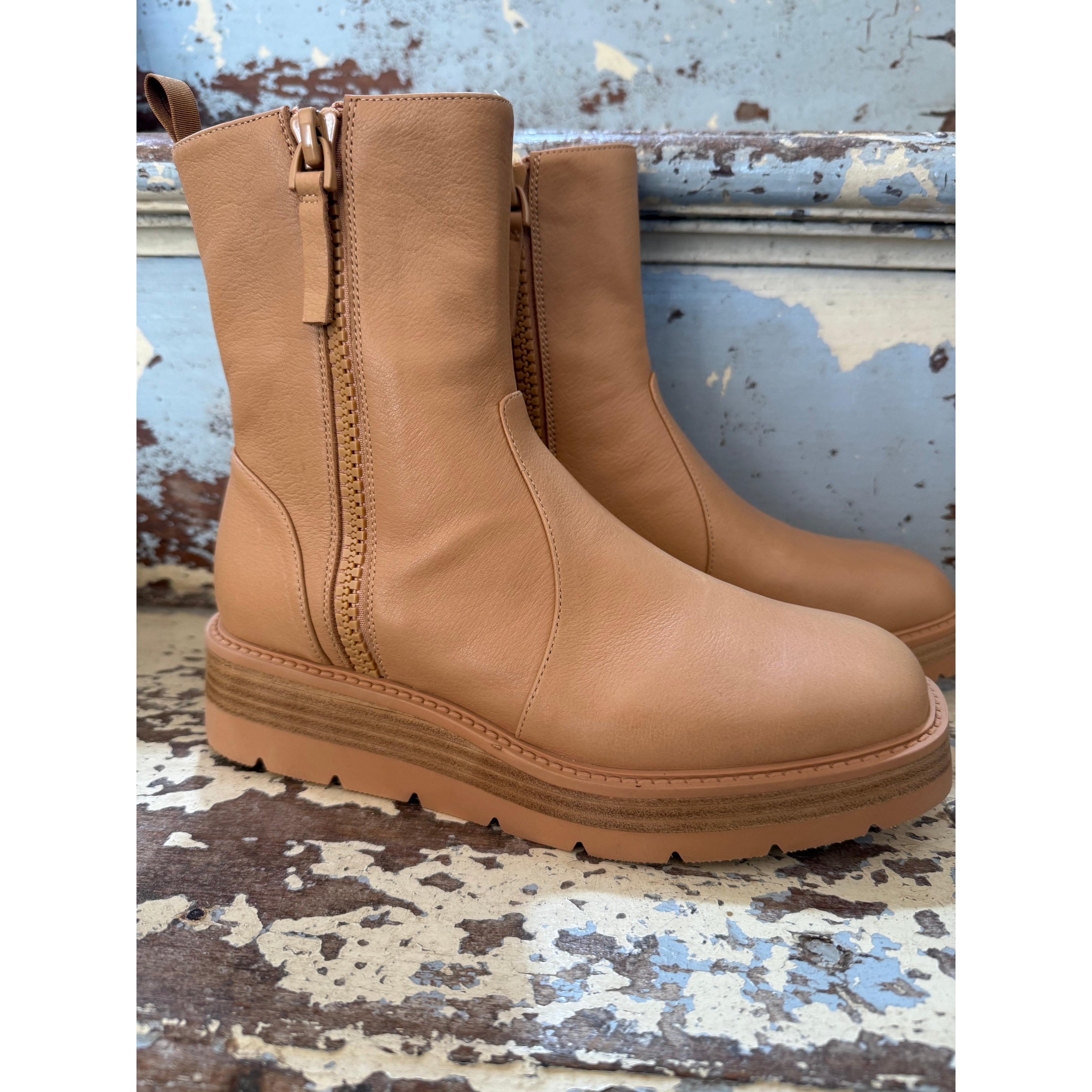 Thans Wedge Boots