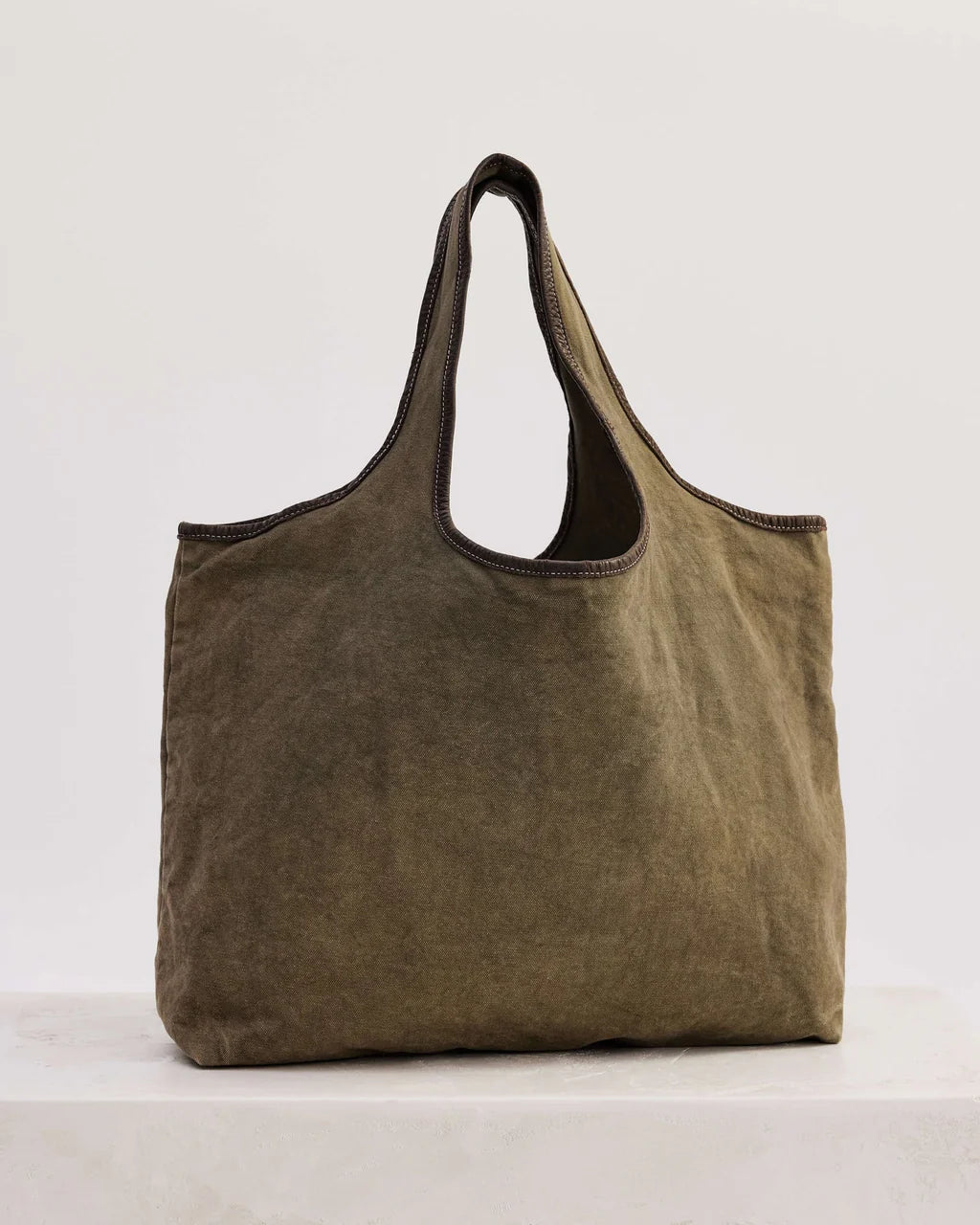 Metro Tote Moss - Gateway Gifts