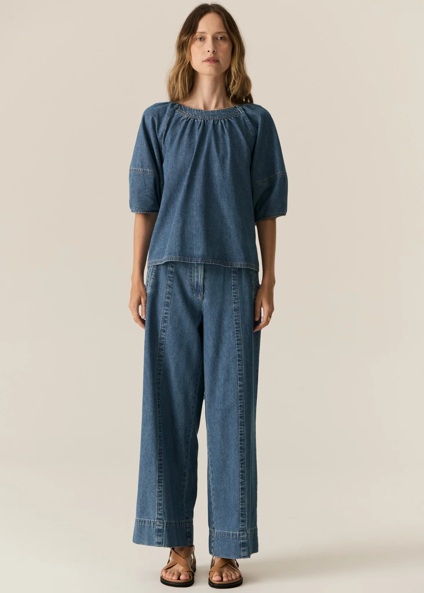 Carsen Top Light Wash