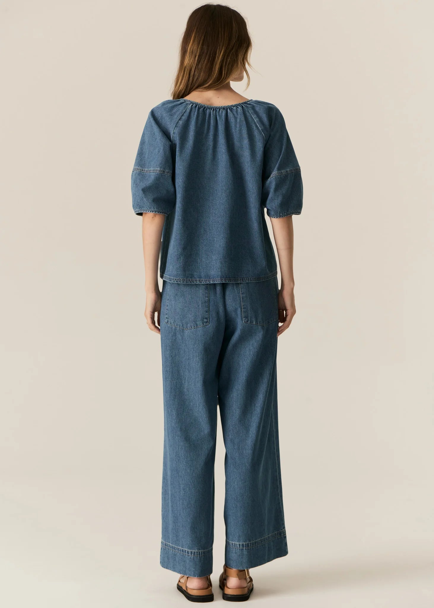 Carsen Top Light Wash