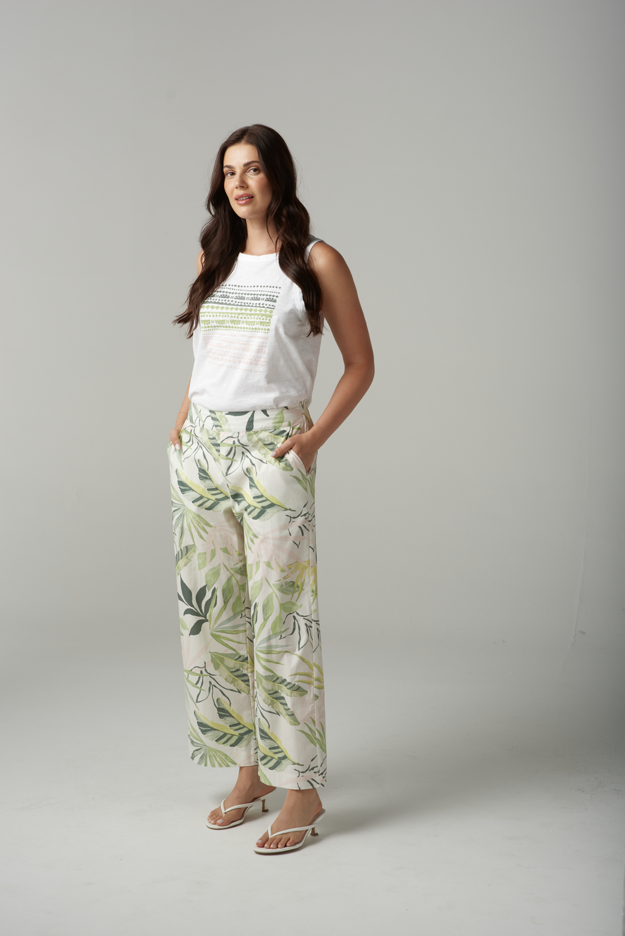 Stringy Cropped Pant